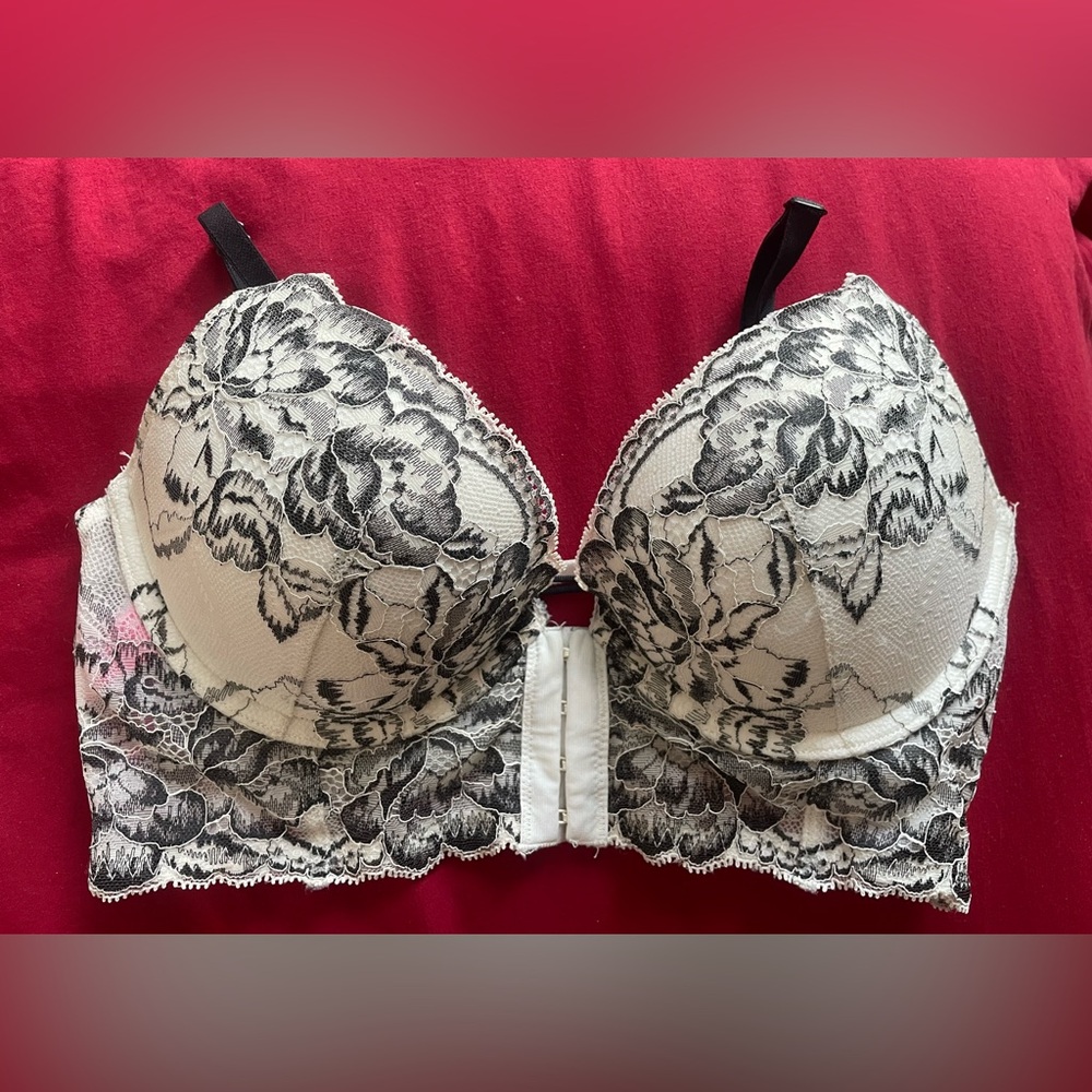 La SENZA Black and White Lace Bra with Underwire Support